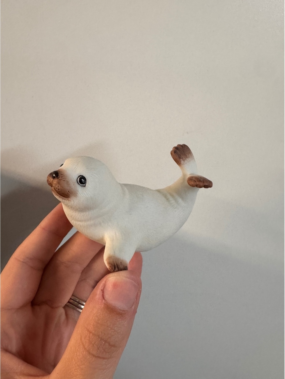 2 Homco Ceramic Seal Figurines Made in Sri Lanka